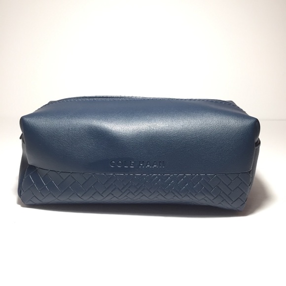 Guess Sophie Bucket Bag Cartables